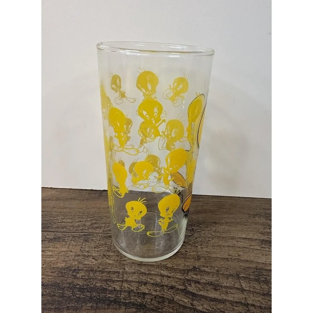 Vintage Tweety All Over Print Drinking Glass Warner Bros Looney Tunes